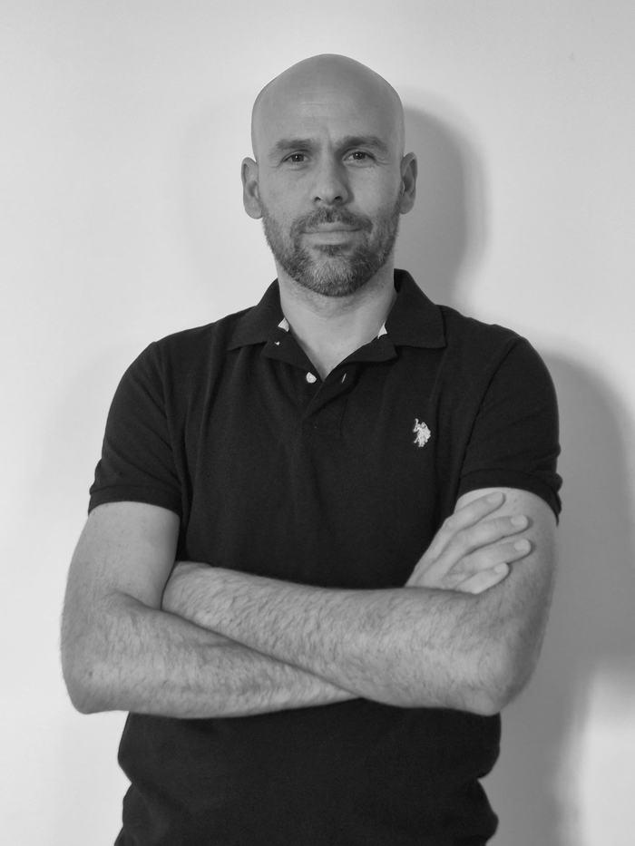 Matías, montador interiorista de Estudio NOI